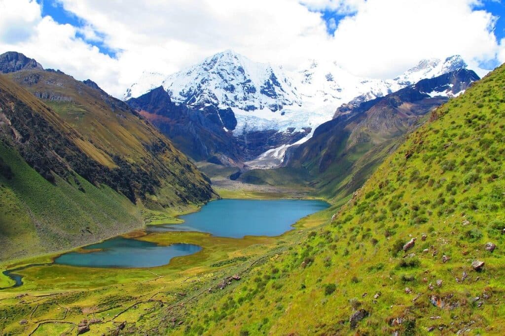 Lokasi Kemah Paling Keren di Berbagai Negara - Cordillera Huayhuash - Perú